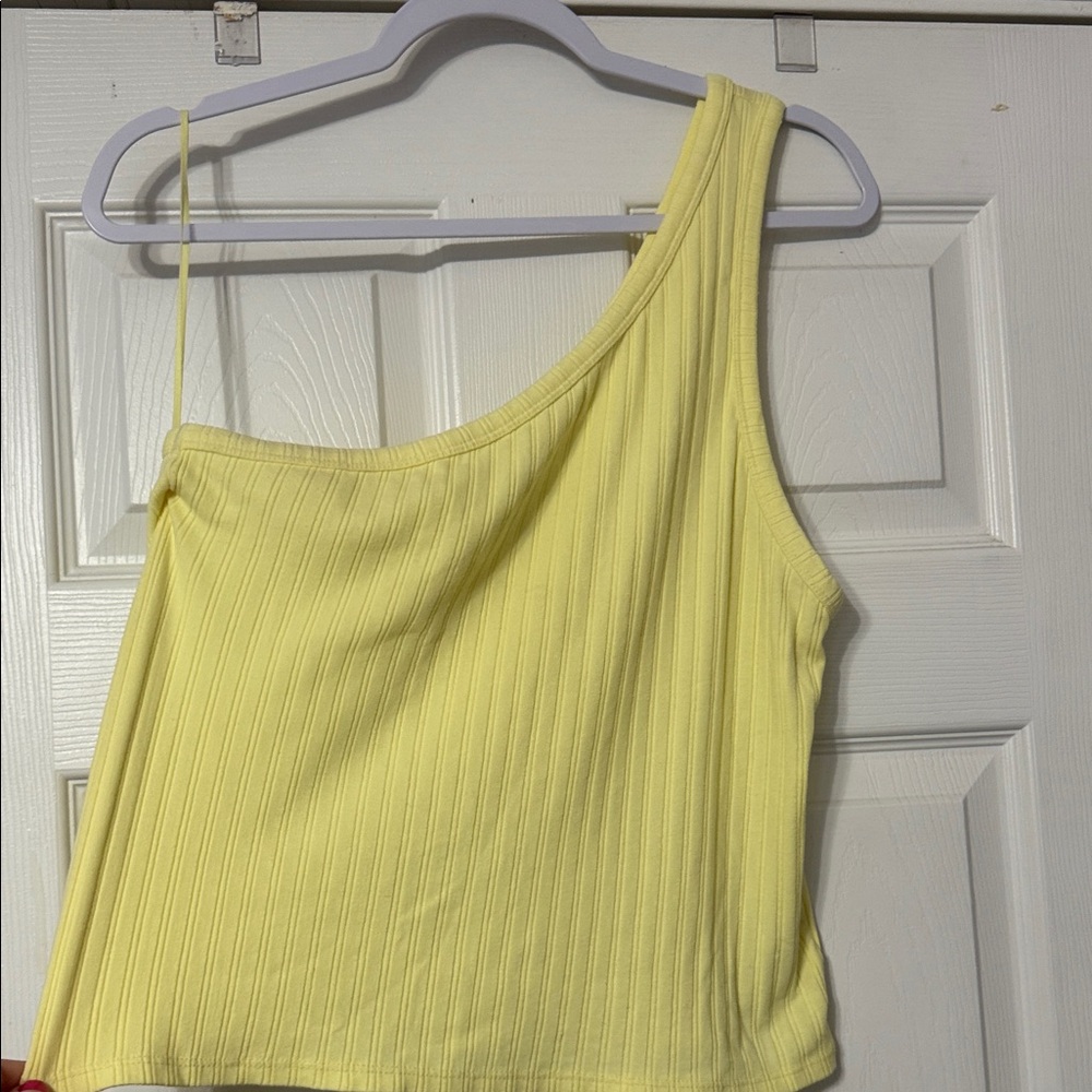American Eagle Outfitters Yellow Ribbed Crop Top